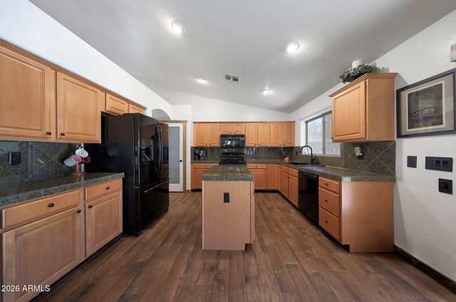 4102 S GOLDFINCH Drive, Gilbert, AZ 85297