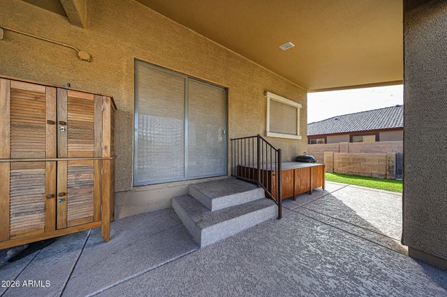 4102 S GOLDFINCH Drive, Gilbert, AZ 85297