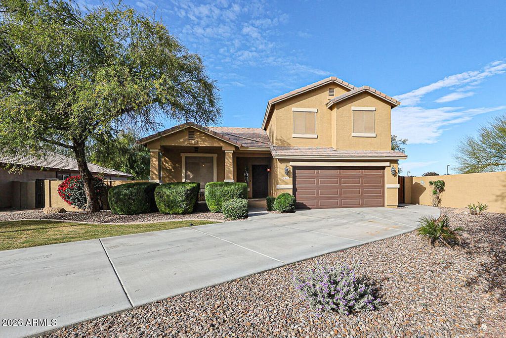 4102 S GOLDFINCH Drive, Gilbert, AZ 85297