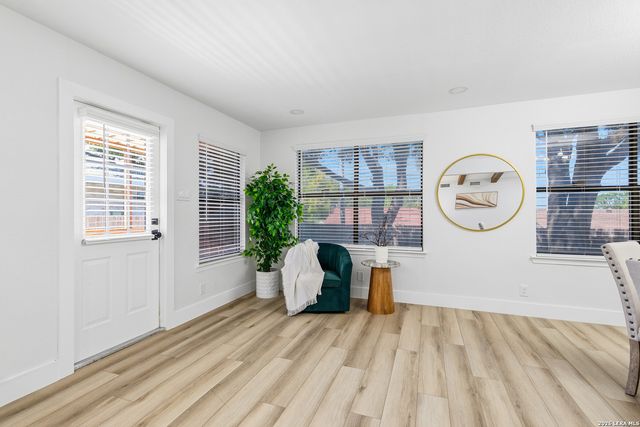 10806 LANDS RUN ST, San Antonio, TX 78230