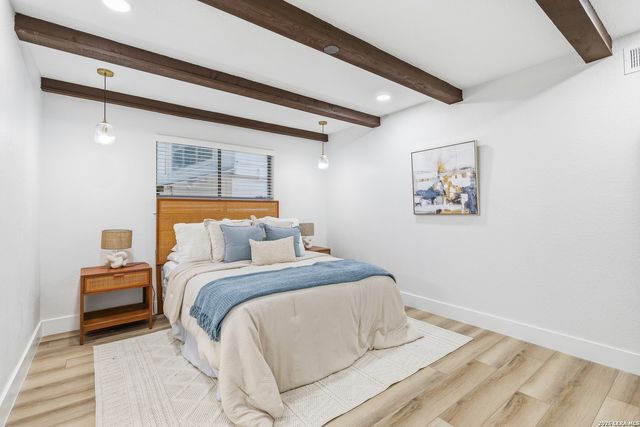 10806 LANDS RUN ST, San Antonio, TX 78230