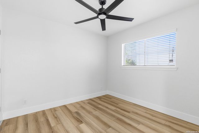 10806 LANDS RUN ST, San Antonio, TX 78230