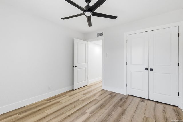 10806 LANDS RUN ST, San Antonio, TX 78230