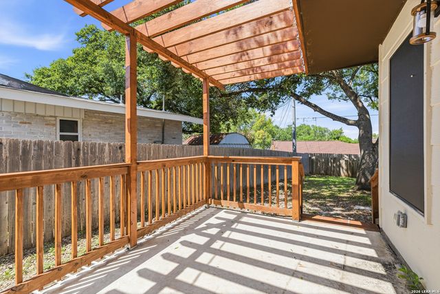 10806 LANDS RUN ST, San Antonio, TX 78230