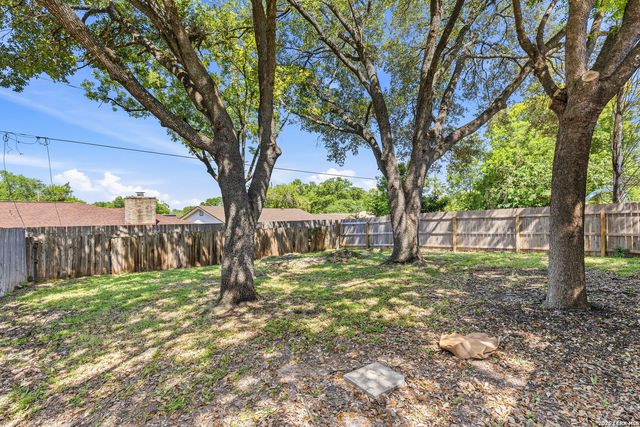 10806 LANDS RUN ST, San Antonio, TX 78230