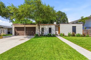 10806 LANDS RUN ST, San Antonio, TX 78230
