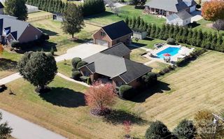 106 Seven Springs Loop, Statesville, NC 28625