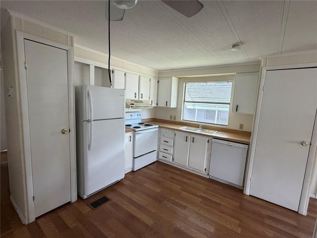 26139 ROSE LANE, Astatula, FL 34705