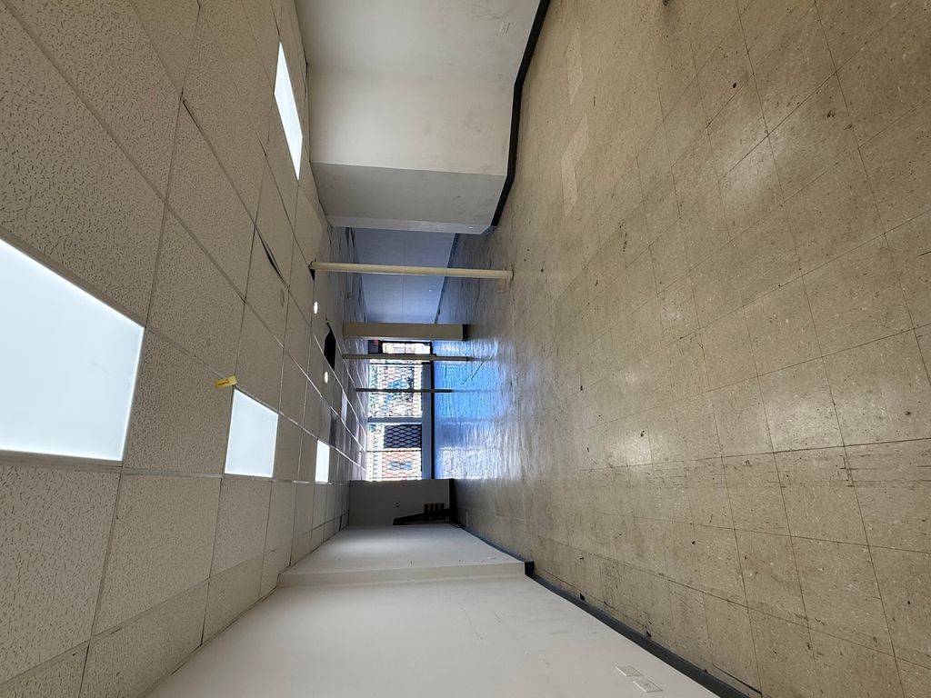 5221 W BELMONT Avenue, Chicago, IL 60641 — photo 3