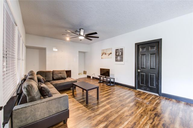 16414 Concord Falls Lane, Sugar Land, TX 77498