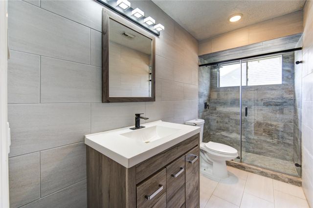 16414 Concord Falls Lane, Sugar Land, TX 77498