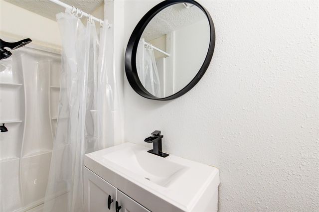 16414 Concord Falls Lane, Sugar Land, TX 77498