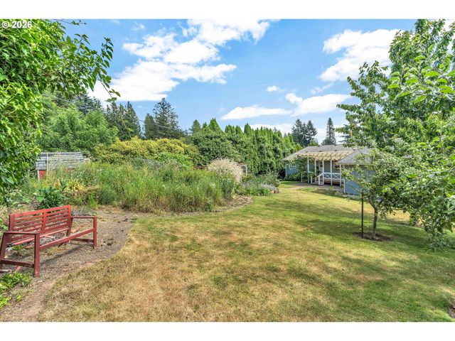 8025 Sw SCHILLER Rd, Portland, OR 97225