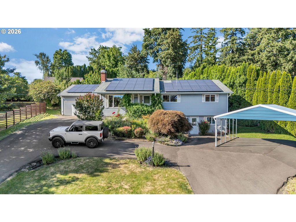 8025 Sw SCHILLER Rd, Portland, OR 97225