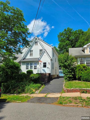 12 Brook Place, Bloomfield, NJ 07003