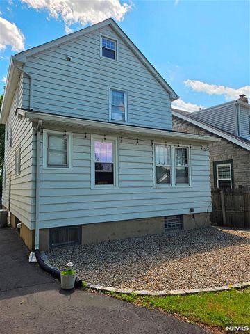 12 Brook Place, Bloomfield, NJ 07003