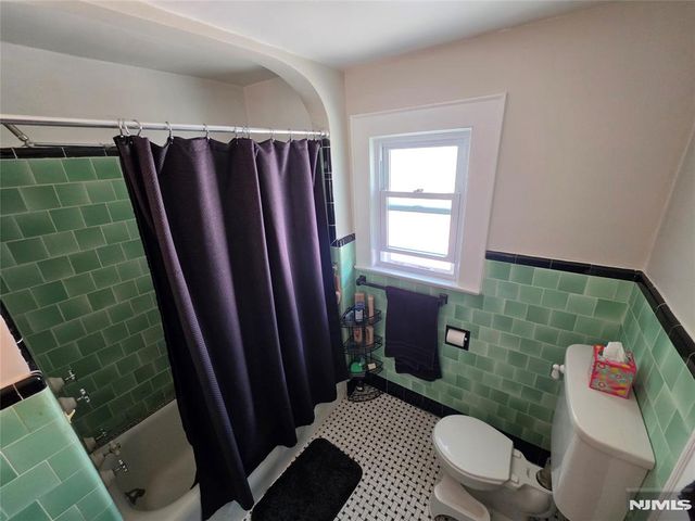 12 Brook Place, Bloomfield, NJ 07003