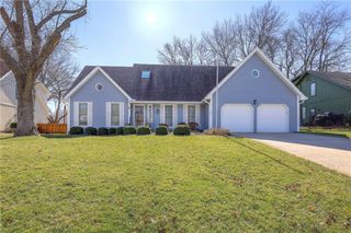 1941 E Frontier Lane, Olathe, KS 66062