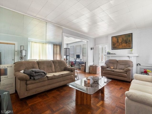 98 Ashland Ave, East Orange City, NJ 07017