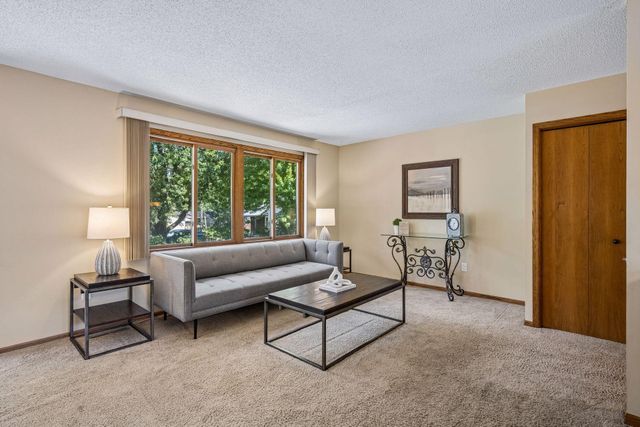 11824 W River Road, Champlin, MN 55316