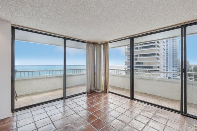 5280 N Ocean Drive 7a, Singer Island, FL 33404