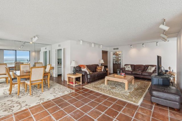 5280 N Ocean Drive 7a, Singer Island, FL 33404