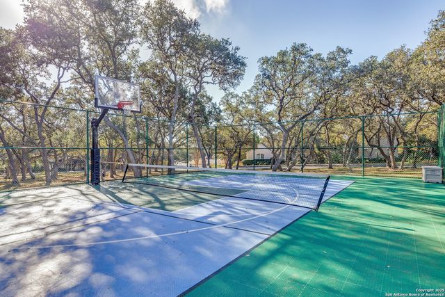 13123 Voelcker Ranch Dr, San Antonio, TX 78231