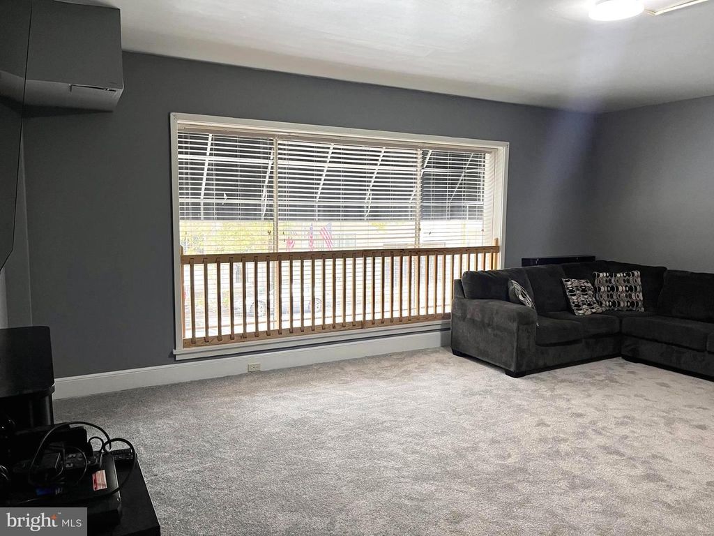 27 N HANOVER ST, Pottstown, PA 19464