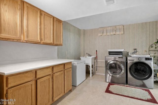 53 Sonat Road, Clifton Park, NY 12065