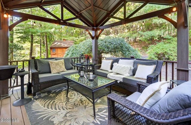 53 Sonat Road, Clifton Park, NY 12065