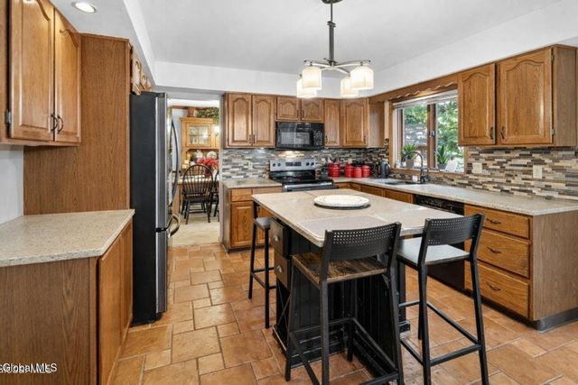 53 Sonat Road, Clifton Park, NY 12065