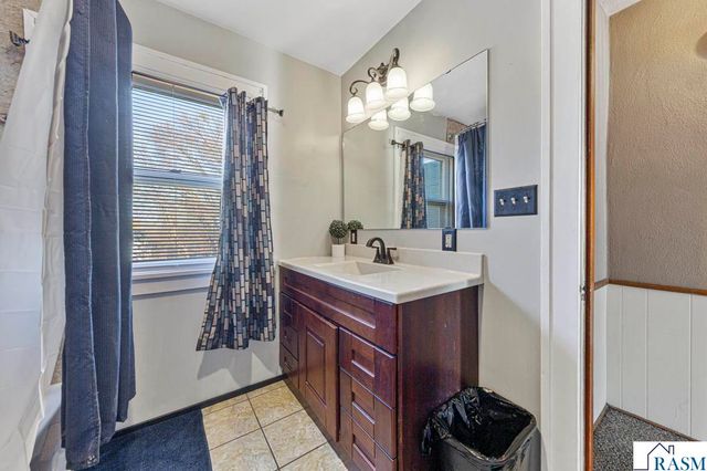 202 E Lewis Street, Mankato, MN 56001