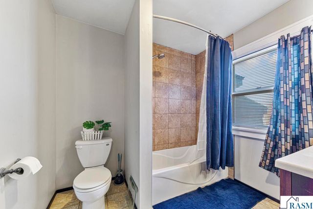 202 E Lewis Street, Mankato, MN 56001