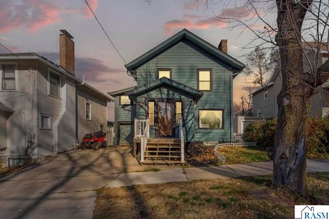 202 E Lewis Street, Mankato, MN 56001