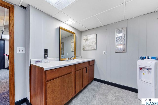 202 E Lewis Street, Mankato, MN 56001