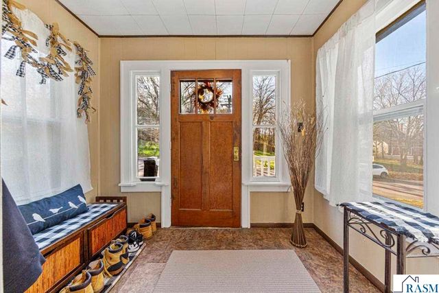 202 E Lewis Street, Mankato, MN 56001