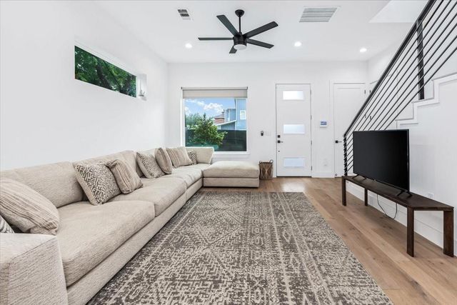 6300 Santos ST 3, Austin, TX 78741