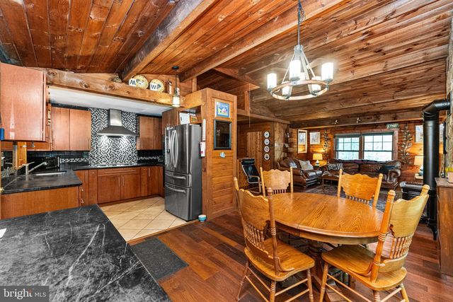 209 TOWNSHIP LINE RD, Schwenksville, PA 19473