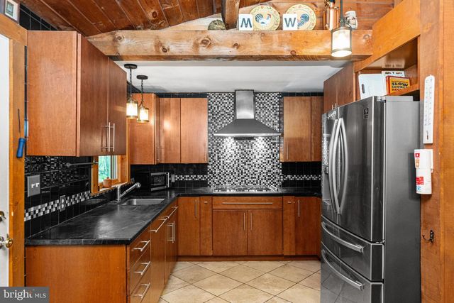 209 TOWNSHIP LINE RD, Schwenksville, PA 19473