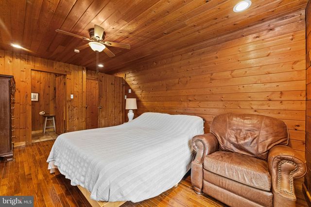 209 TOWNSHIP LINE RD, Schwenksville, PA 19473