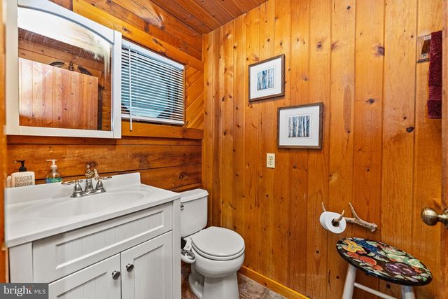209 TOWNSHIP LINE RD, Schwenksville, PA 19473