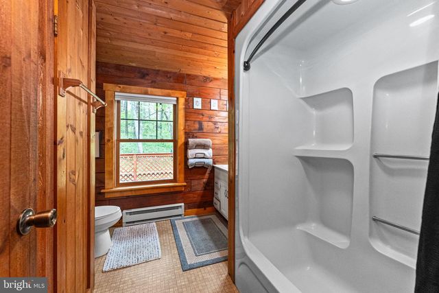 209 TOWNSHIP LINE RD, Schwenksville, PA 19473