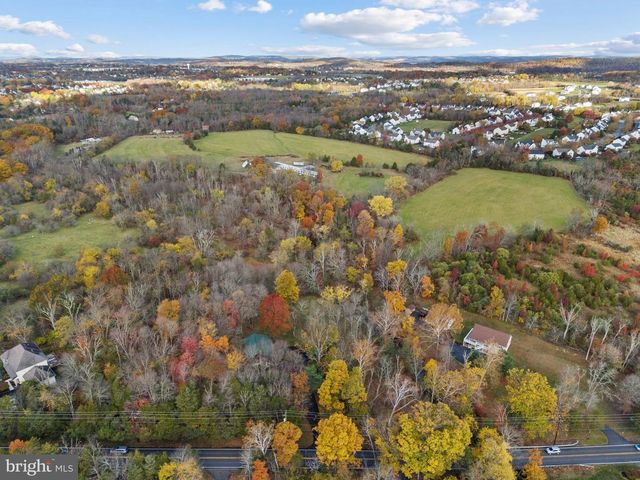 209 TOWNSHIP LINE RD, Schwenksville, PA 19473