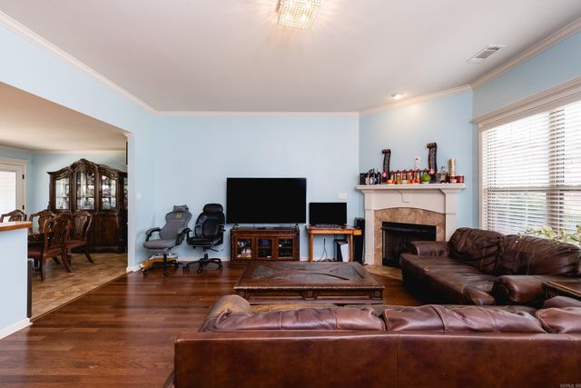 2115 Magna Carta Ln, Bryant, AR 72022