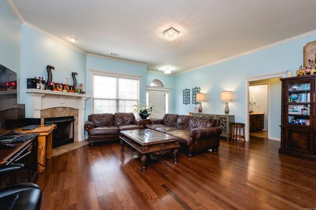 2115 Magna Carta Ln, Bryant, AR 72022