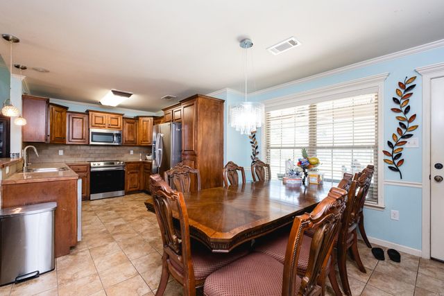 2115 Magna Carta Ln, Bryant, AR 72022