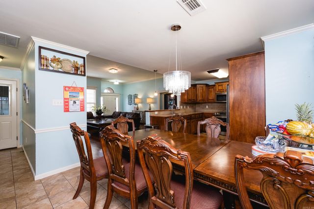 2115 Magna Carta Ln, Bryant, AR 72022
