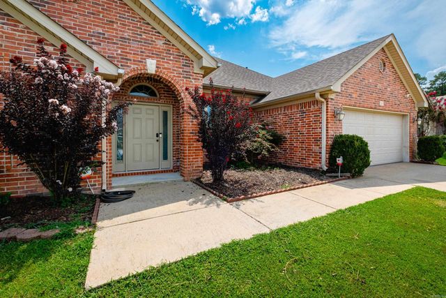 2115 Magna Carta Ln, Bryant, AR 72022