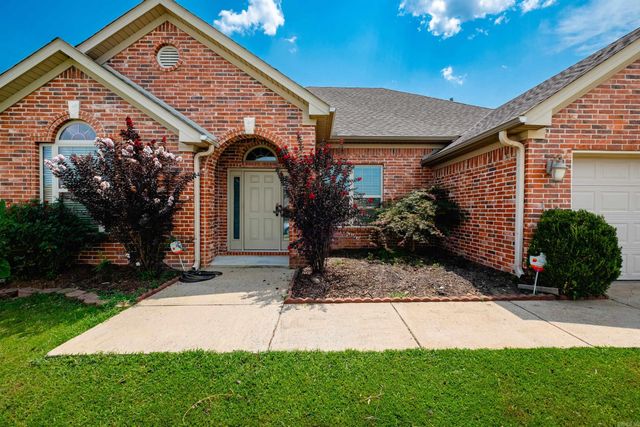 2115 Magna Carta Ln, Bryant, AR 72022