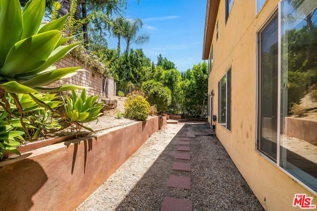 10645 Chiquita Street, Los Angeles, CA 91602